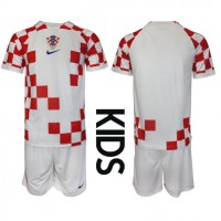 Camisa de Futebol Croácia Equipamento Principal Infantil Mundo 2022 Manga Curta (+ Calças curtas)